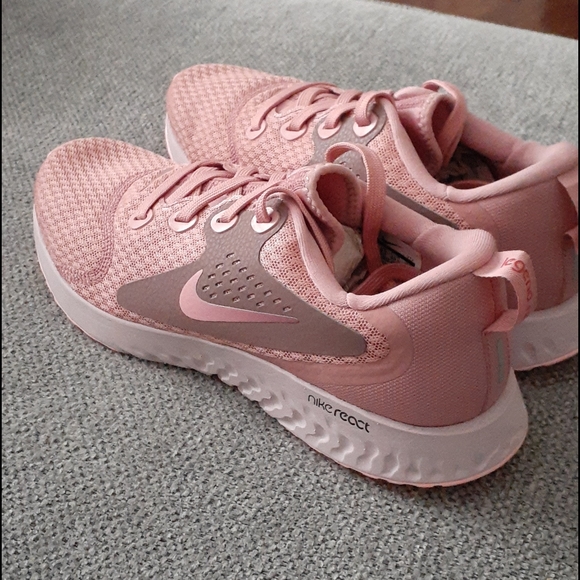 Wmns Legend Nike React 'Rust Pink - Picture 3 of 5